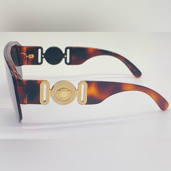 New Men’s Versace Sunglasses - Picture 3 of 9